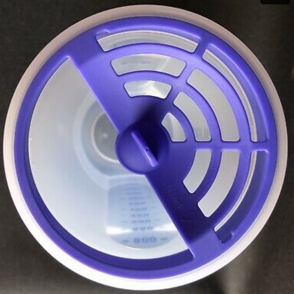 Tupperware taffy water  blue Quick Shake container - Picture 6 of 9